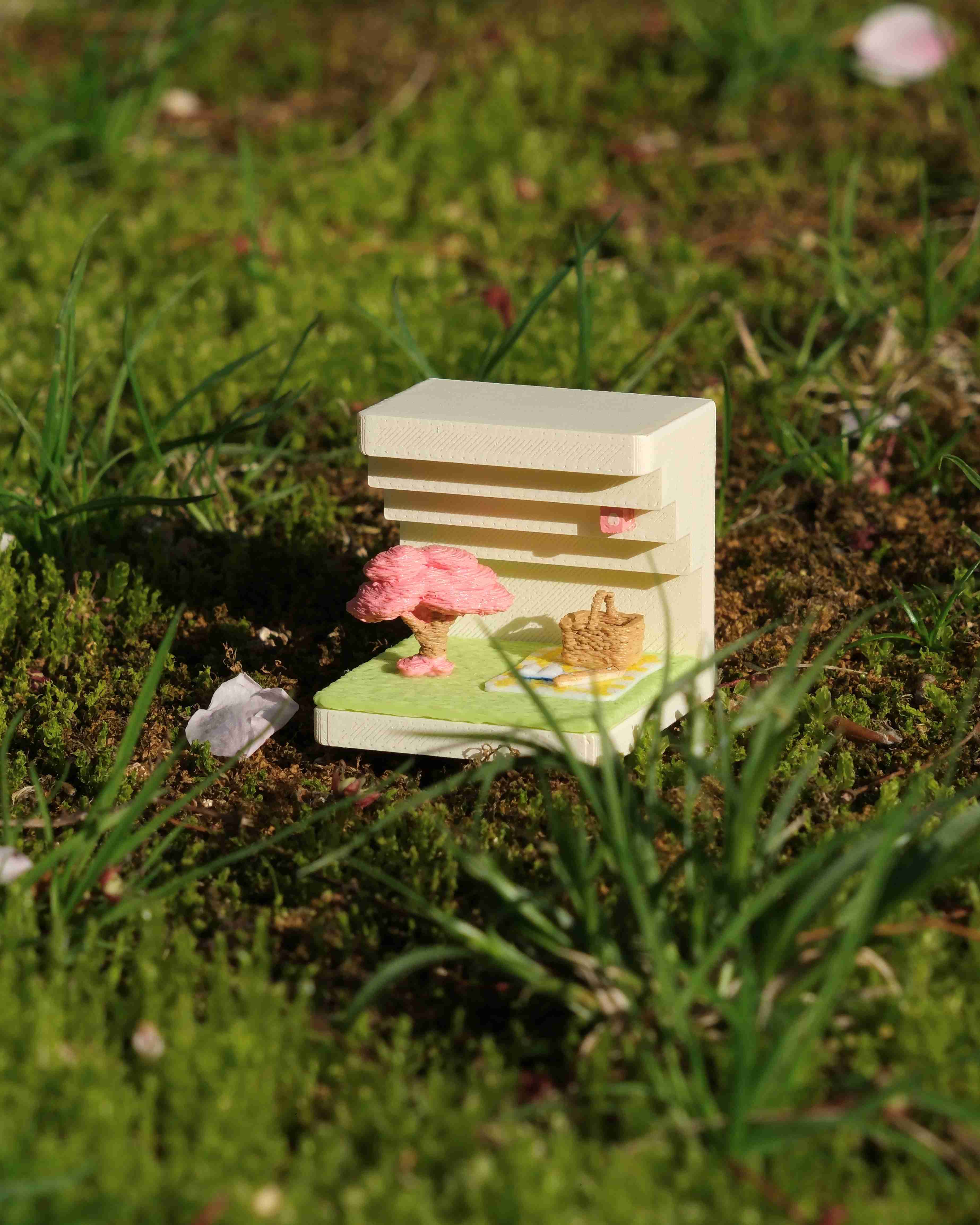 Gyedanmit Under-the-Stairs Miniature Spring Picnic Edition